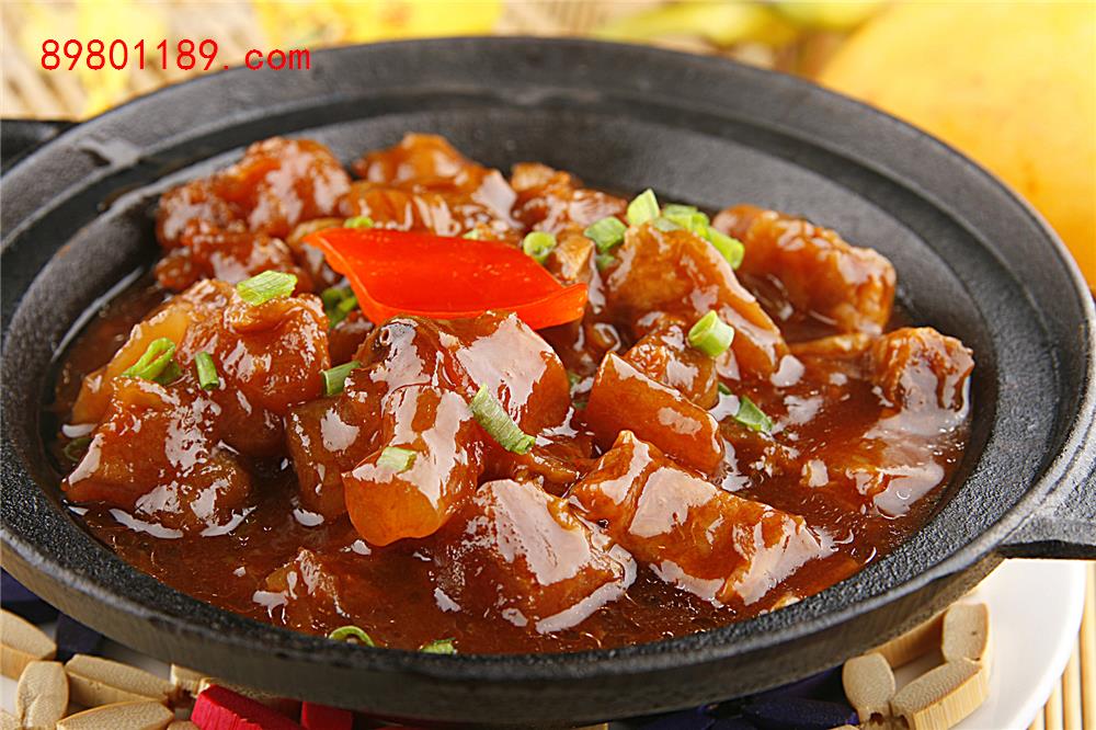 冶味牛筋煲
